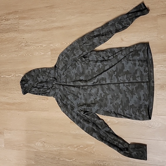 Lululemon Heritage Camo Dark Olive Twill Surge Warm Full Zip - Picture 1 of 2